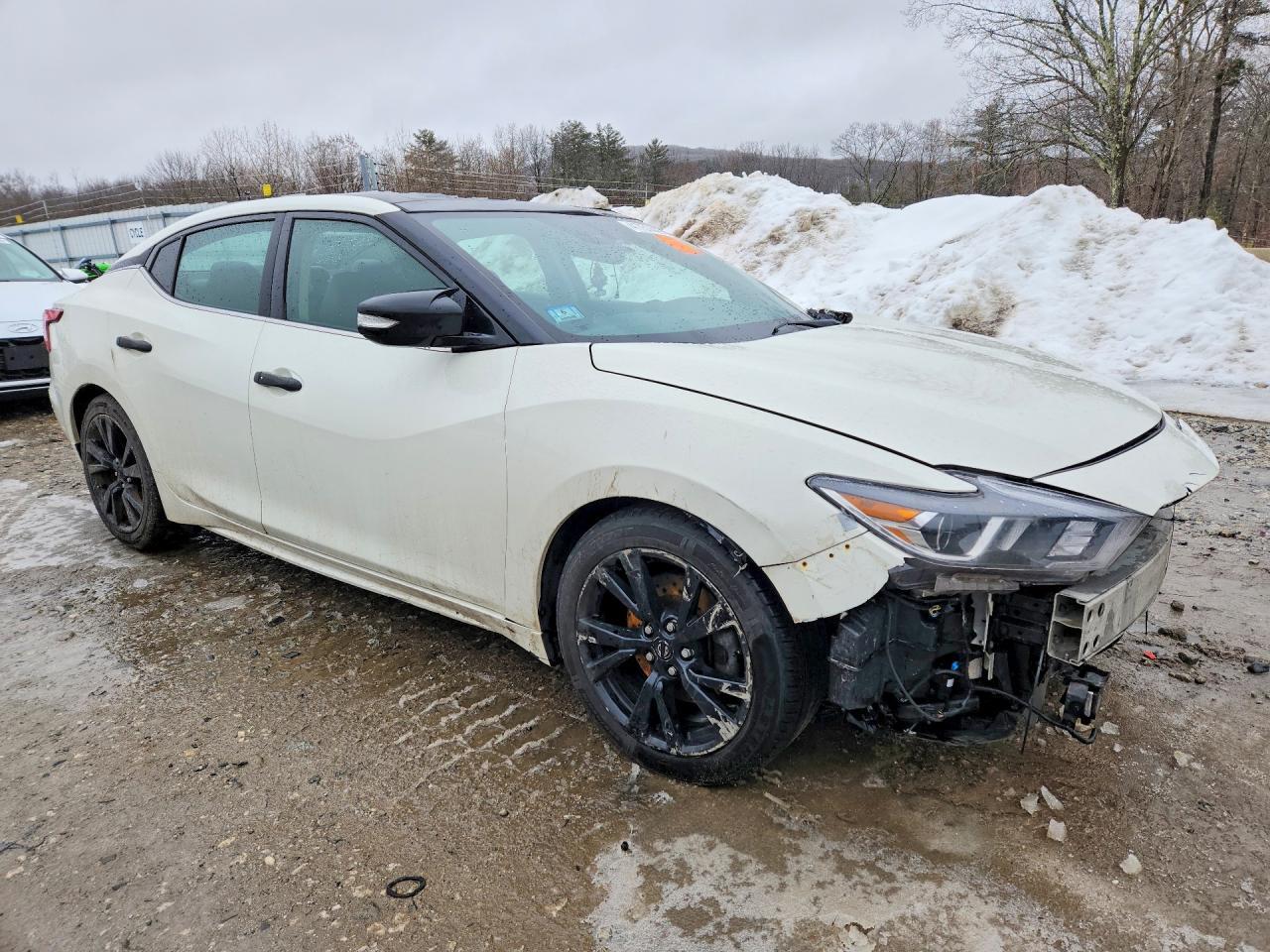 2017 NISSAN Maxima