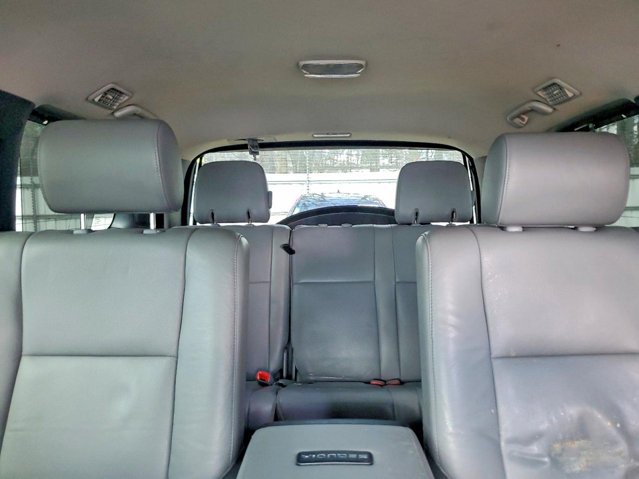 2012 TOYOTA Sequoia