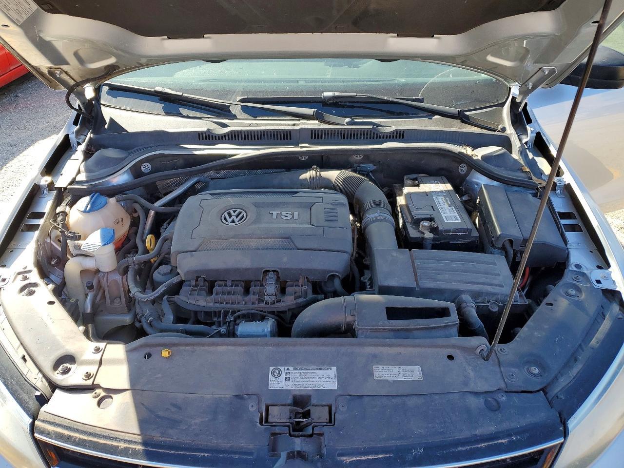 2015 VOLKSWAGEN JETTA