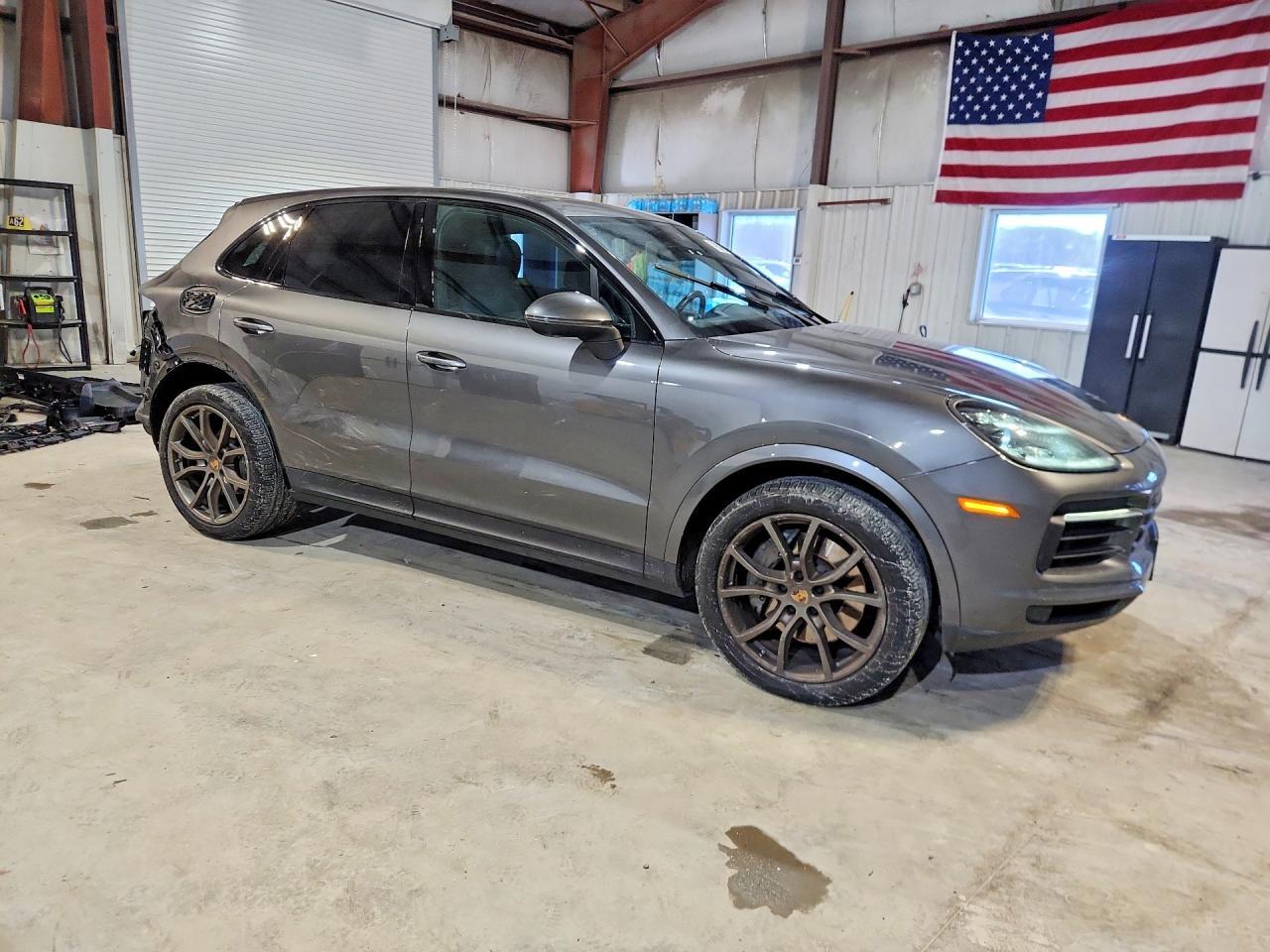 2022 PORSCHE CAYENNE