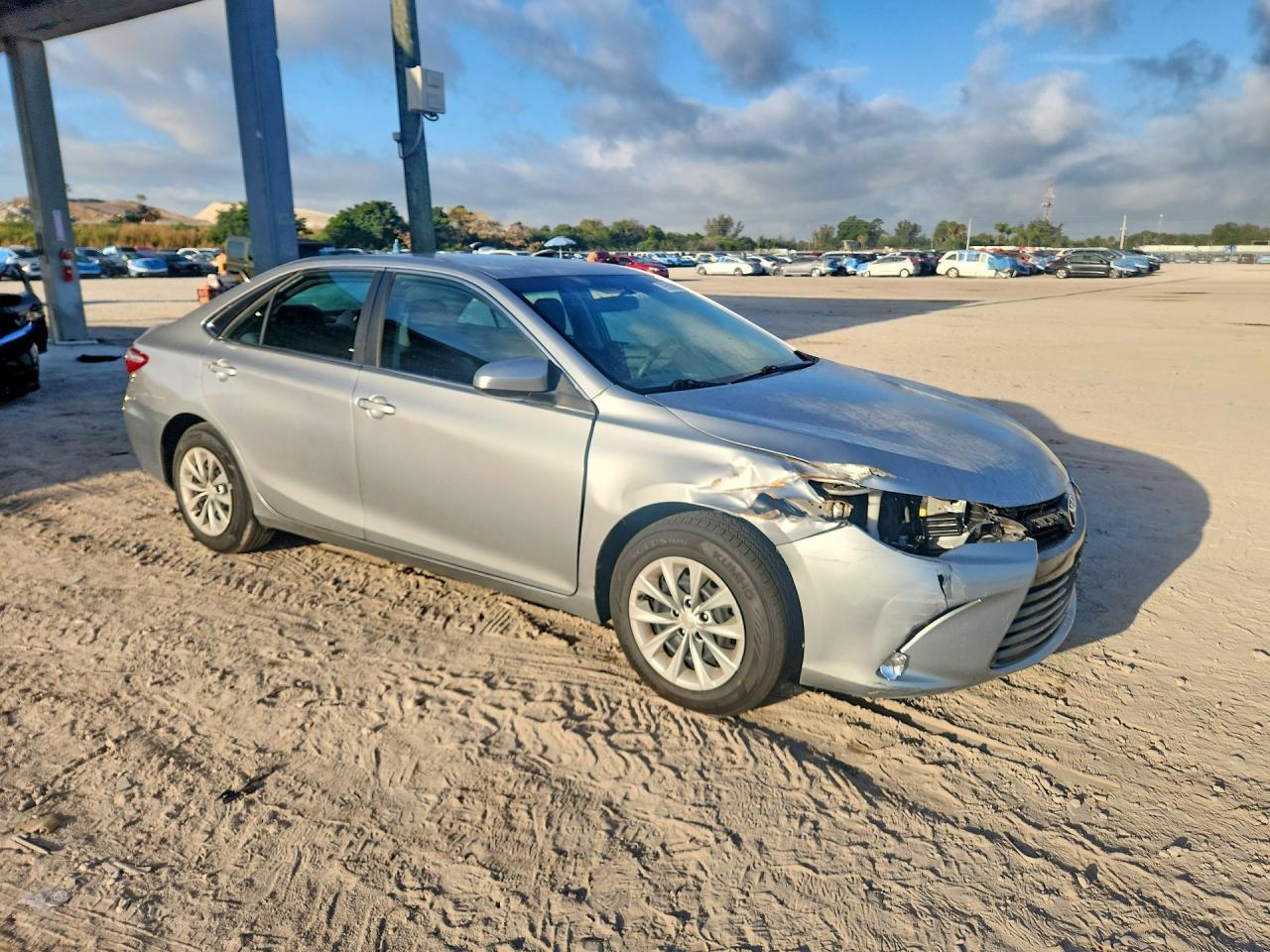2016 TOYOTA CAMRY