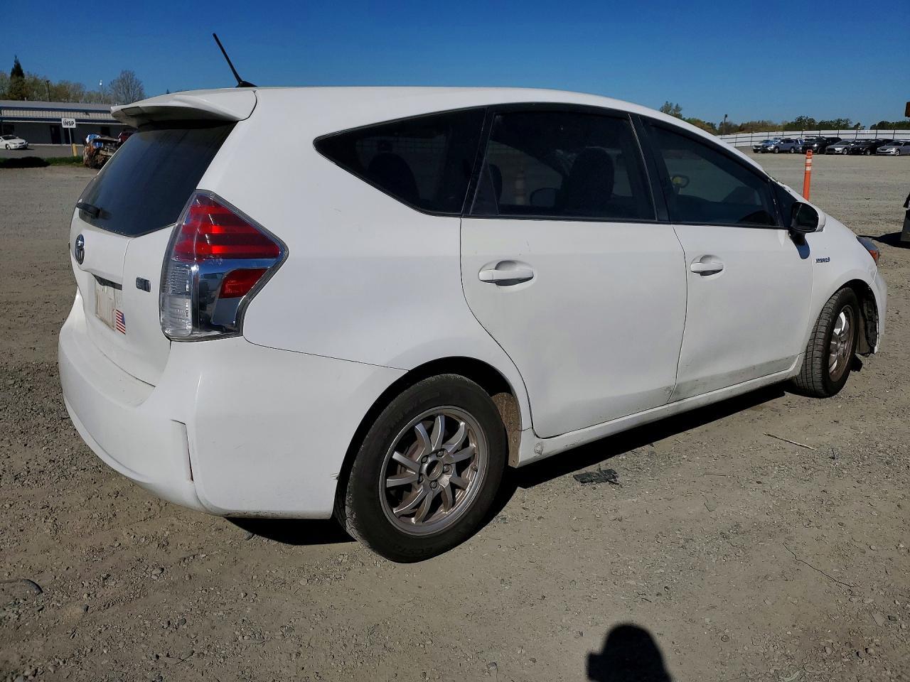 2015 TOYOTA PRIUS V