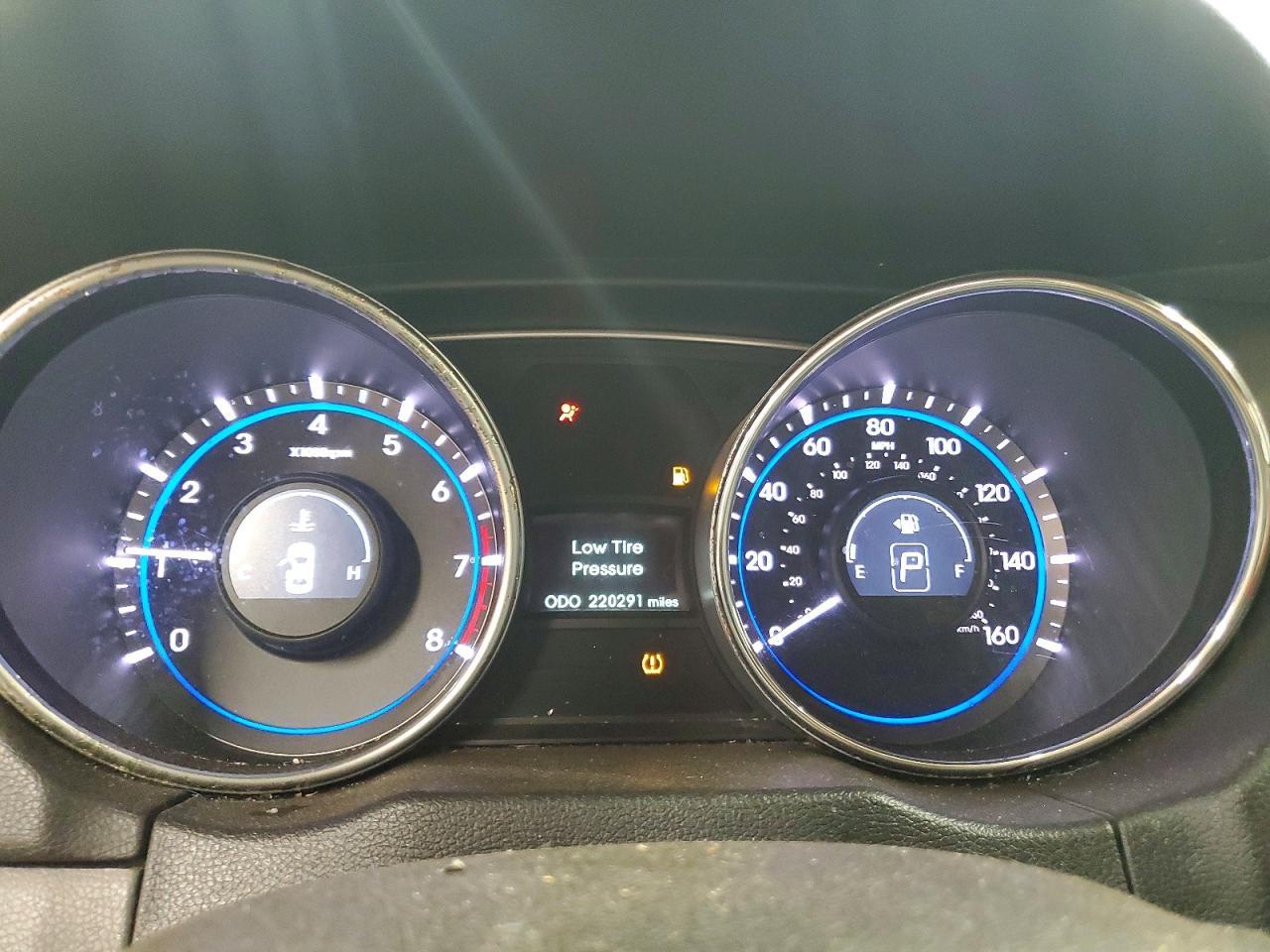 2011 HYUNDAI SONATA