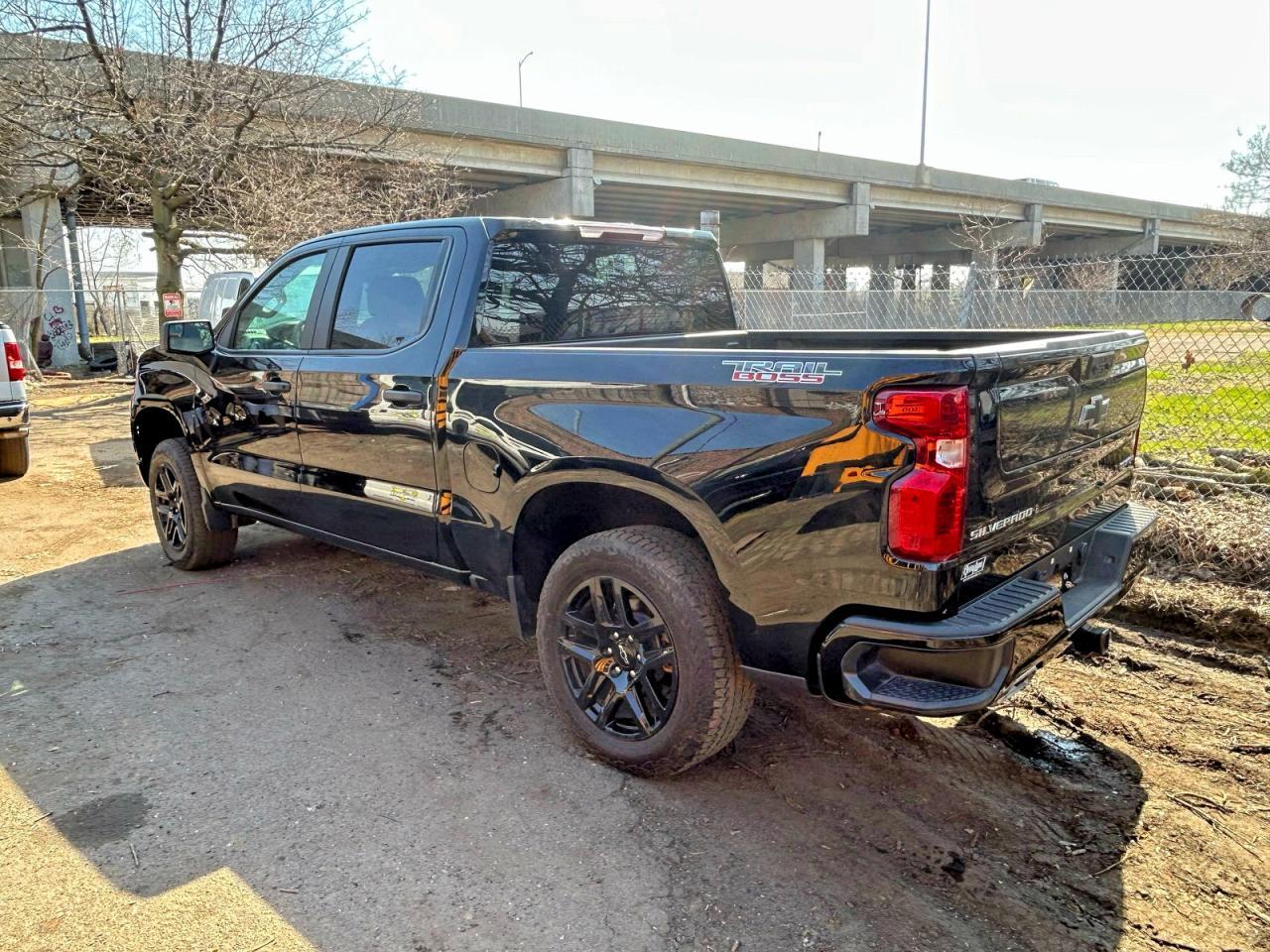 2024 CHEVROLET Silverado