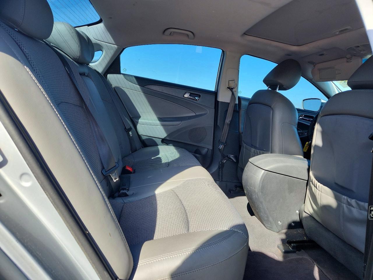 2012 HYUNDAI SONATA
