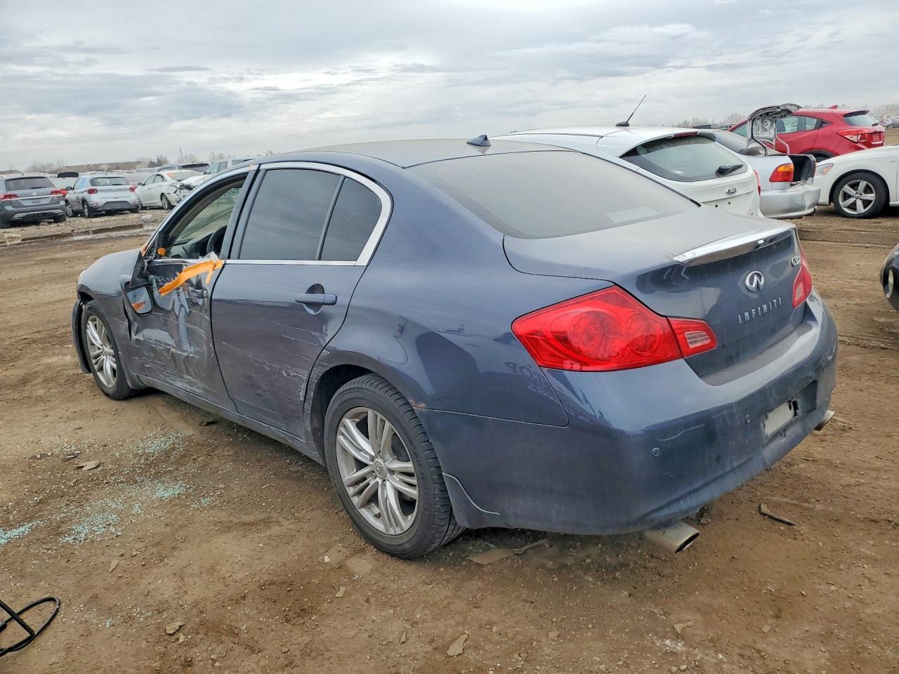 2011 INFINITI G37