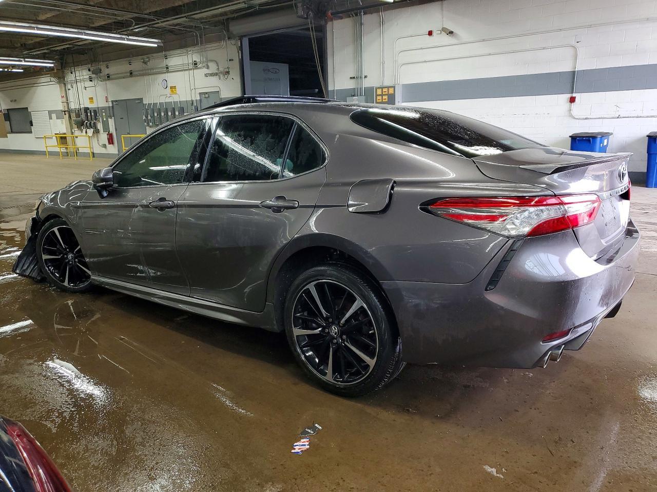 2018 TOYOTA CAMRY