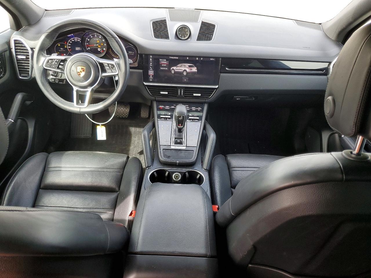 2019 PORSCHE CAYENNE
