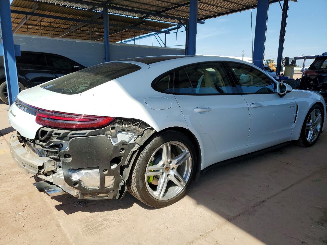 2019 PORSCHE Panamera