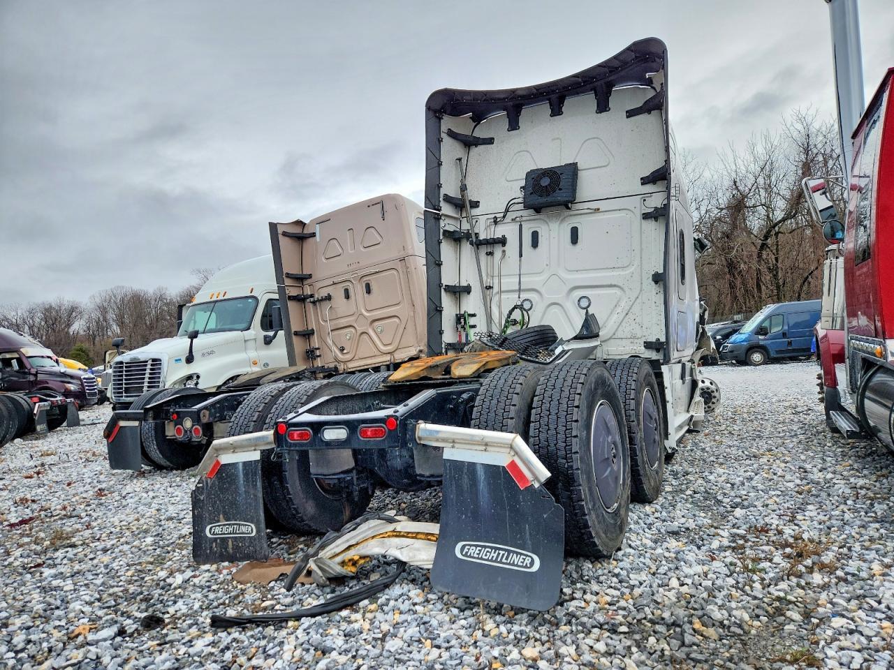 2025 FREIGHTLINER CASCADIA 126