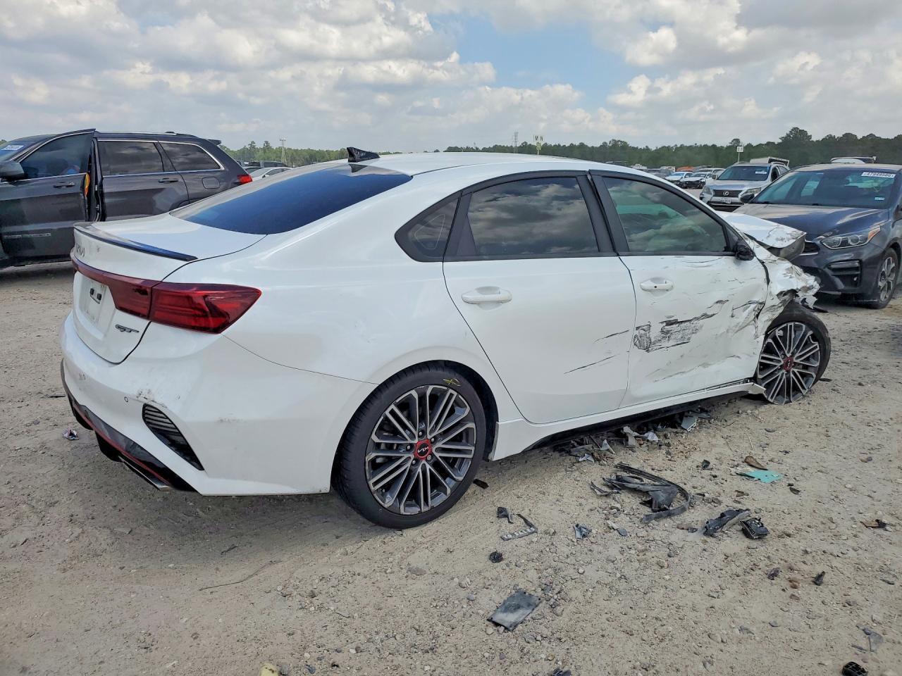 2023 KIA FORTE