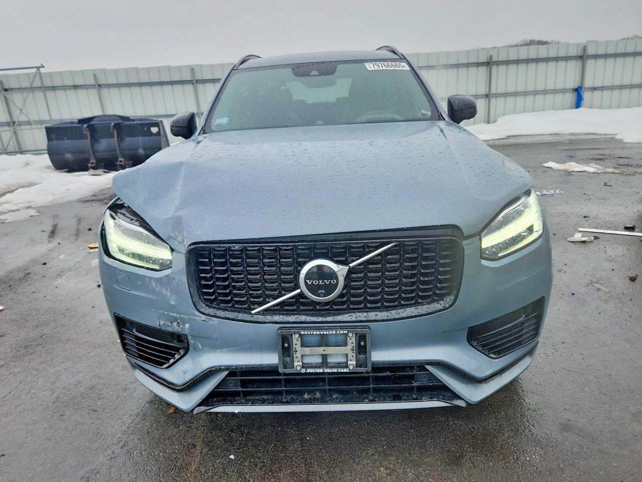 2022 VOLVO XC90