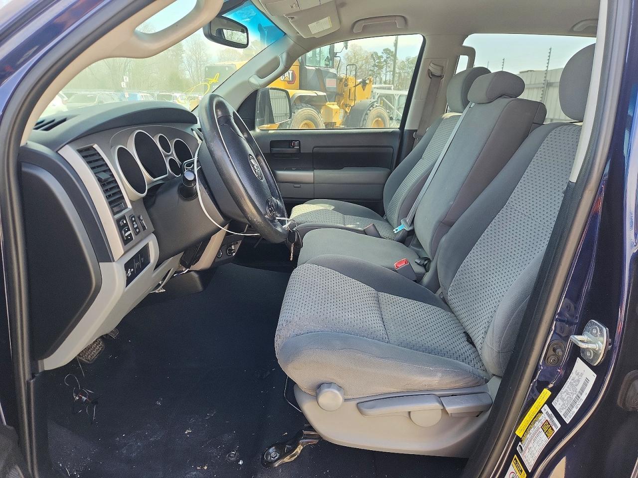 2012 TOYOTA TUNDRA