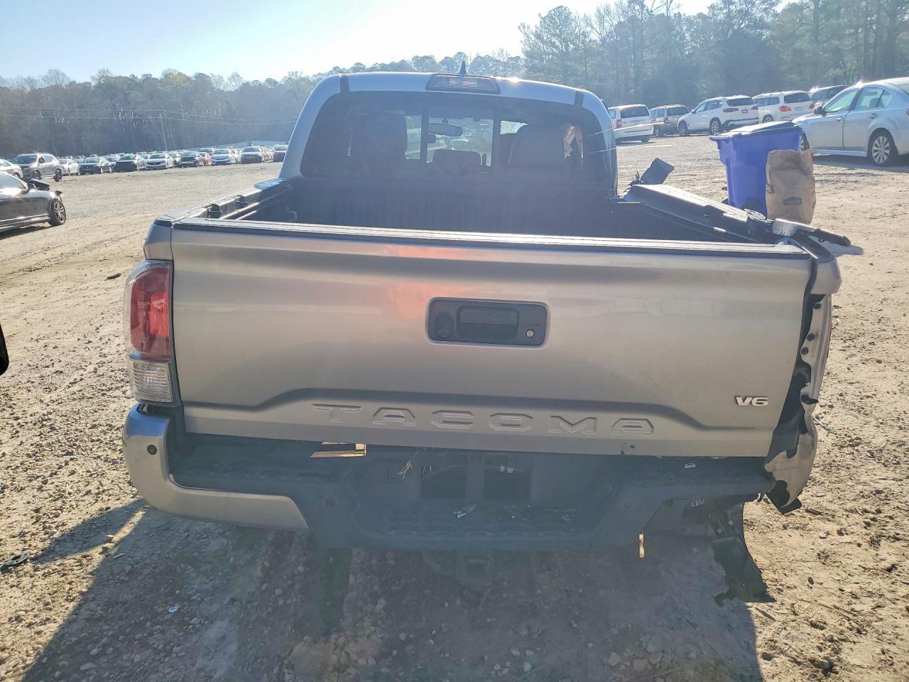 2016 TOYOTA TACOMA