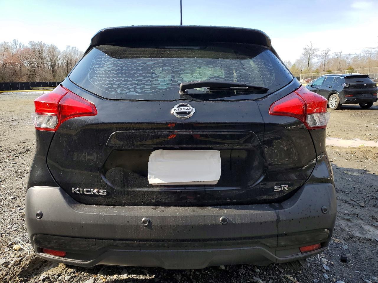 2020 NISSAN KICKS