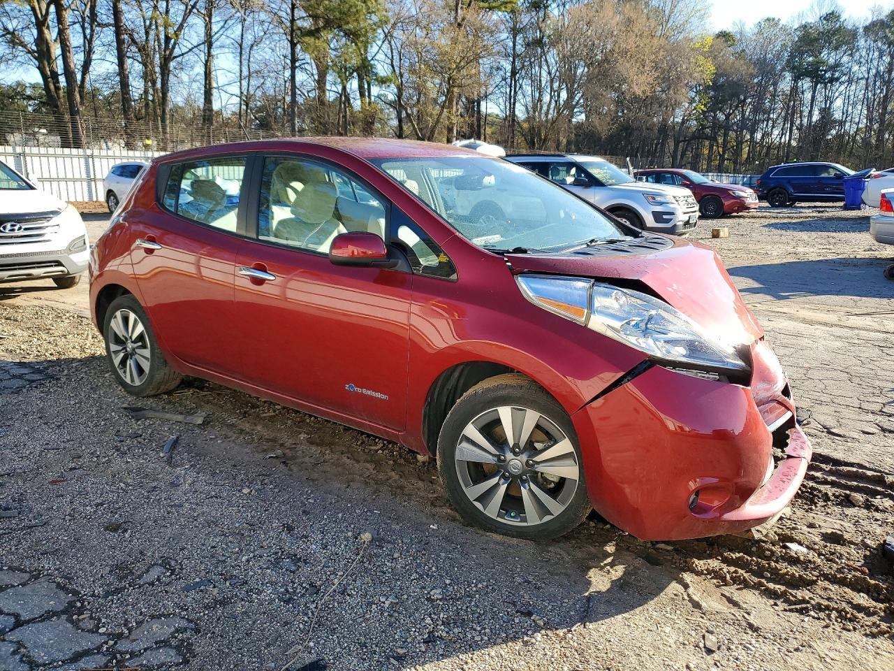 2015 NISSAN LEAF