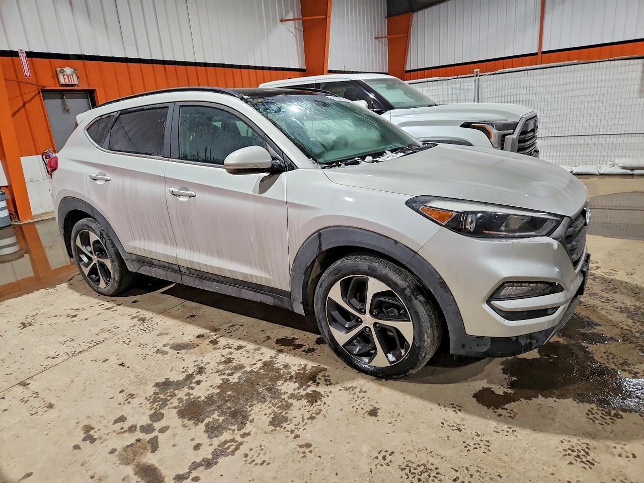 2016 HYUNDAI TUCSON
