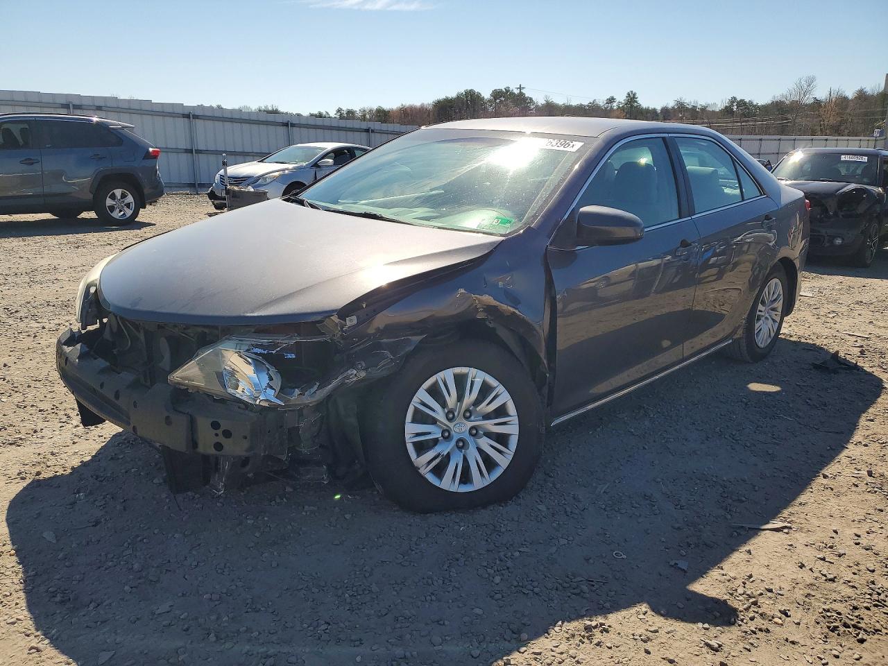 2014 TOYOTA CAMRY