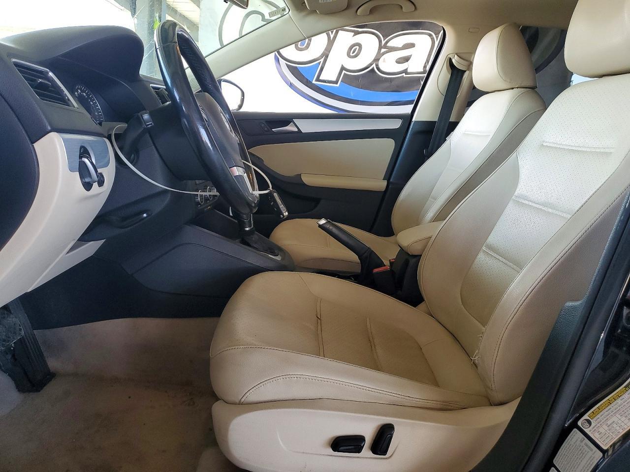 2013 VOLKSWAGEN JETTA