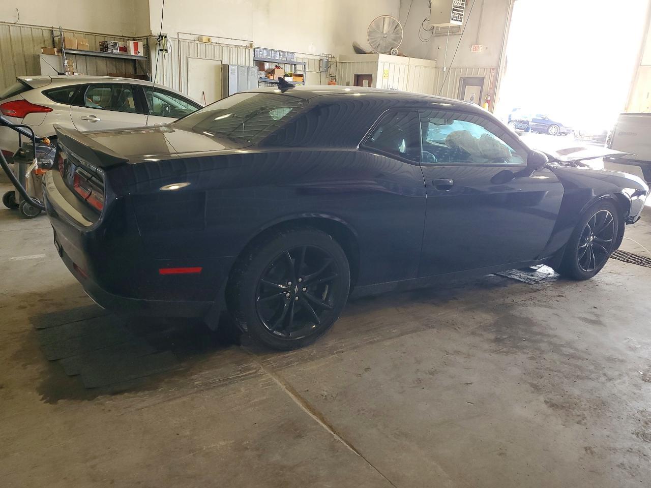 2017 DODGE Challenger