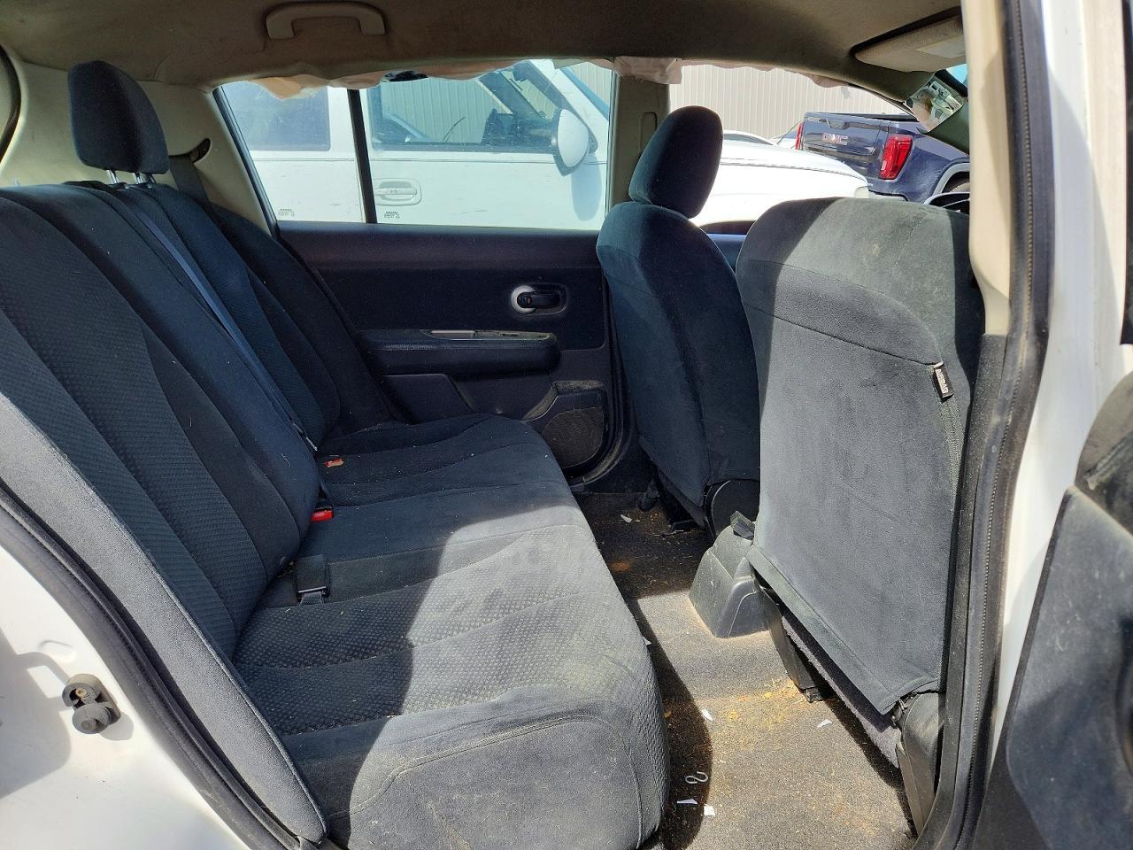 2012 NISSAN VERSA