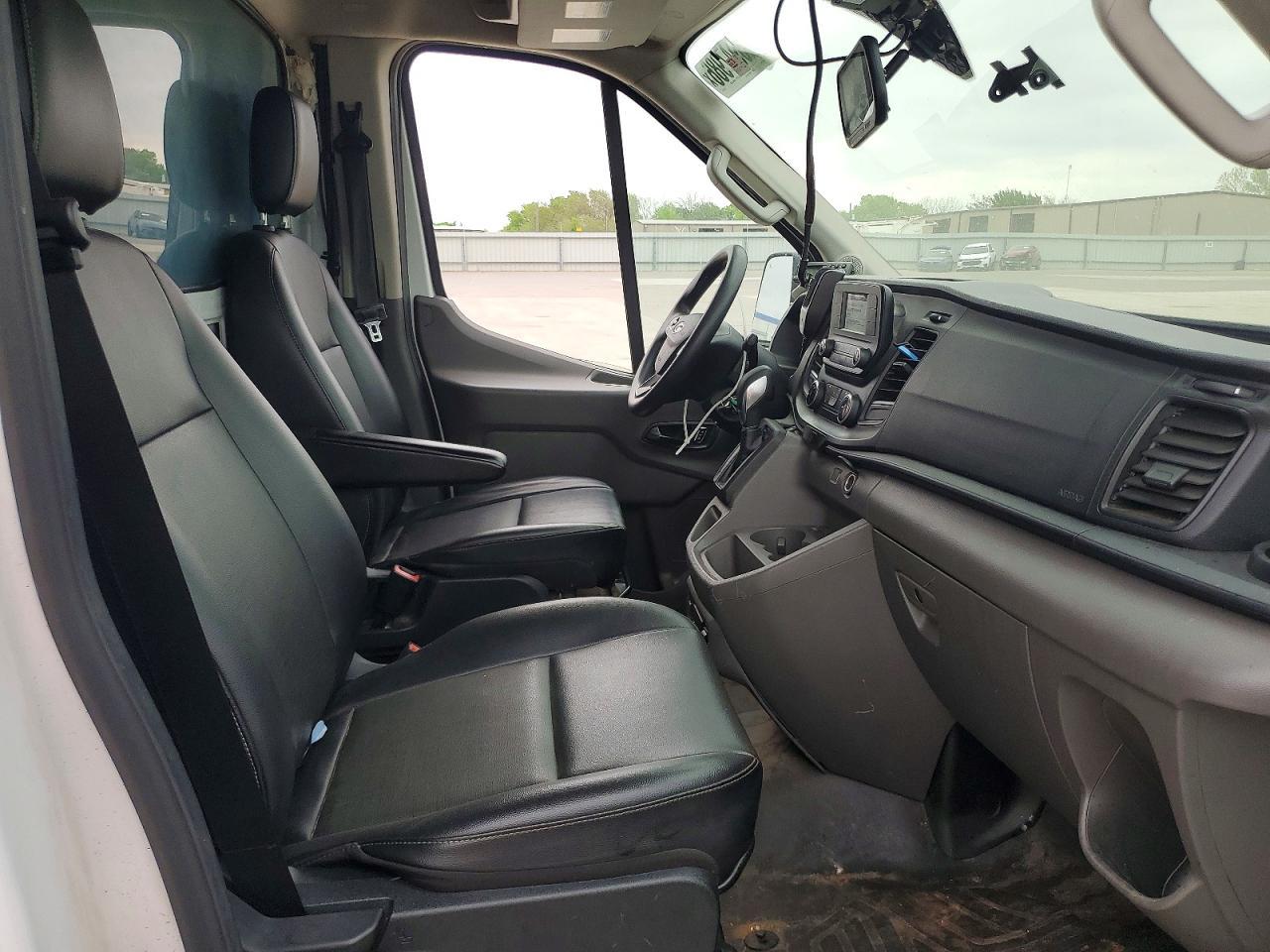 2022 FORD Transit