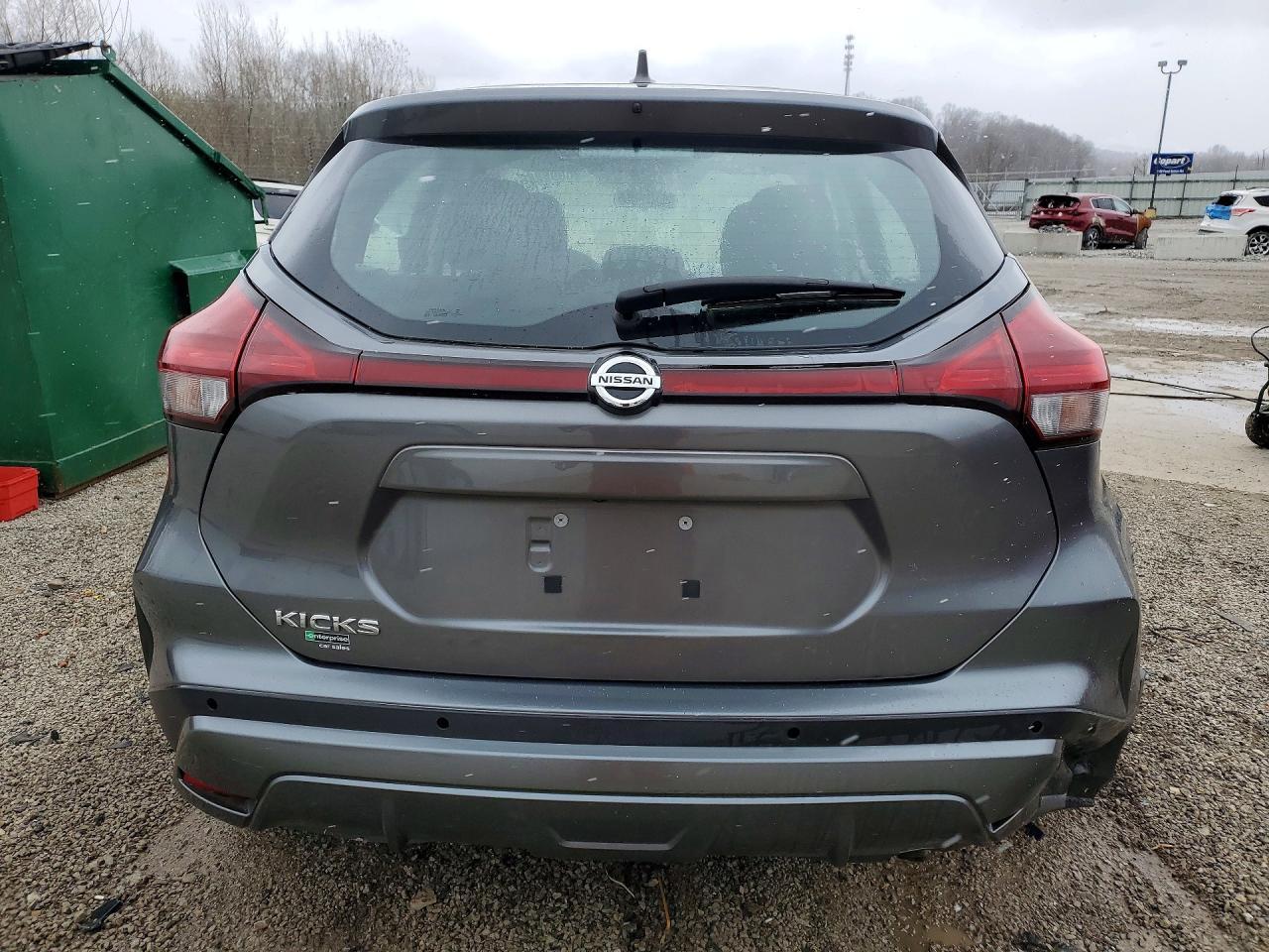 2021 NISSAN KICKS