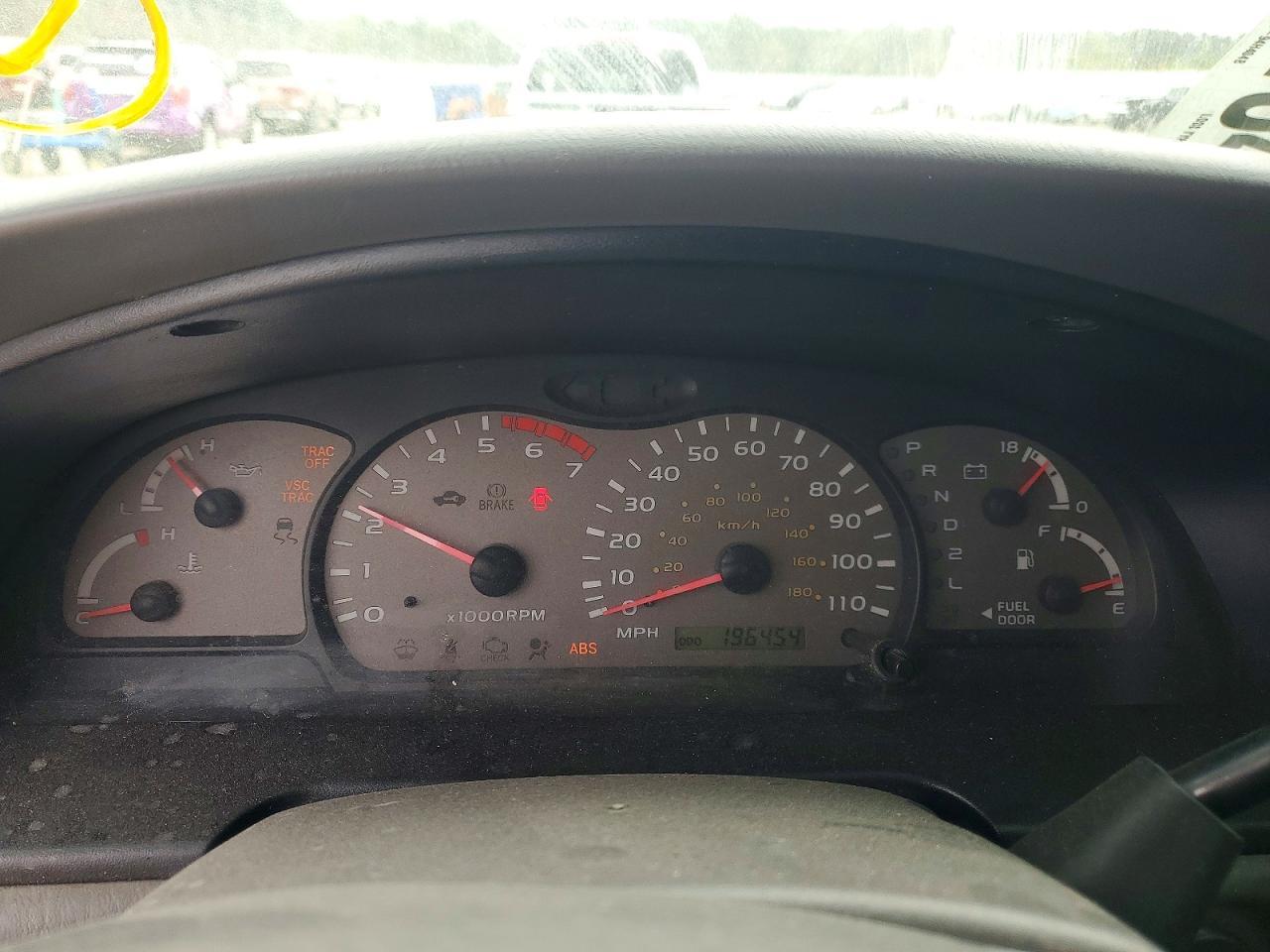 2003 TOYOTA Sequoia
