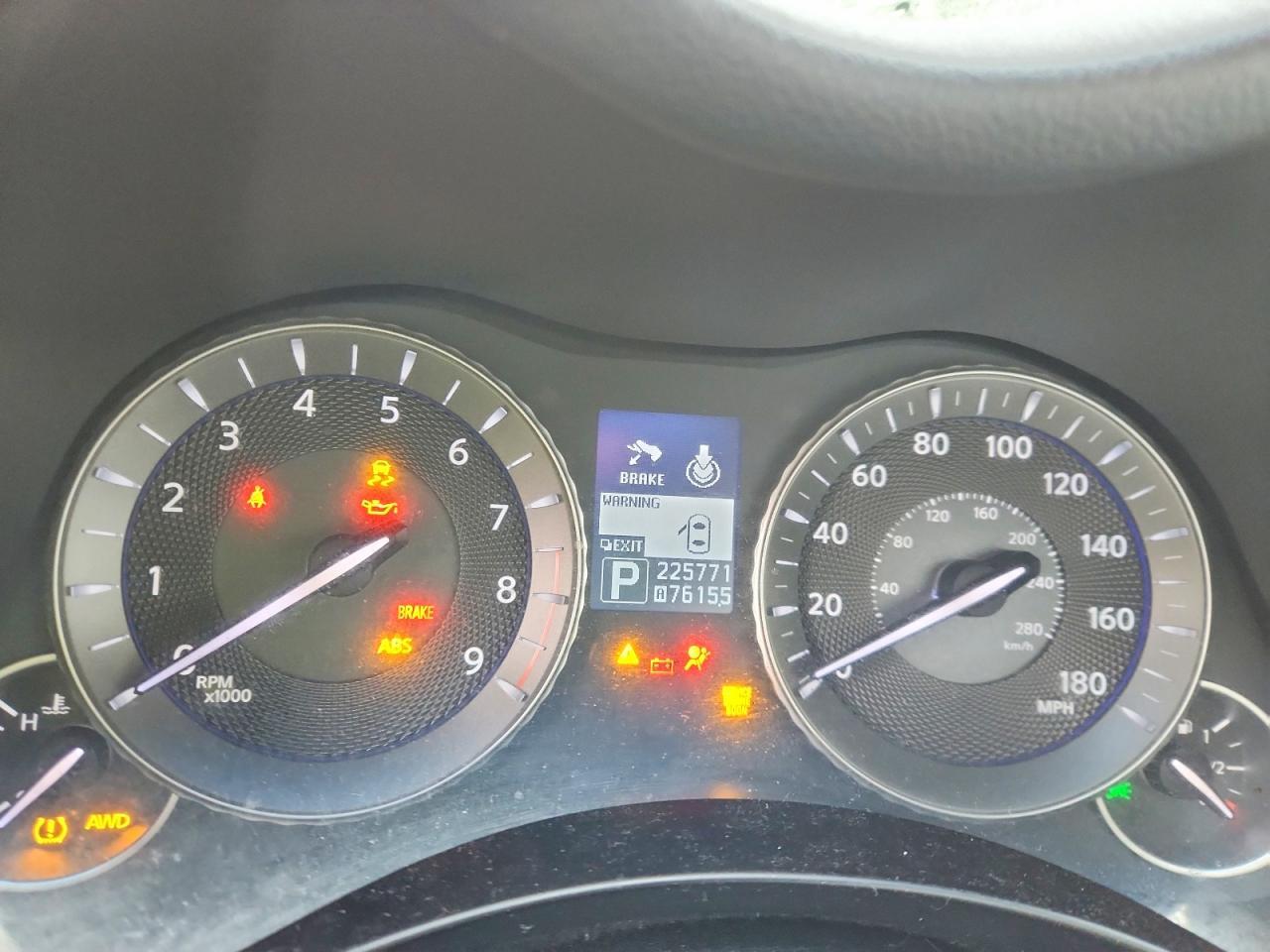 2011 INFINITI M37