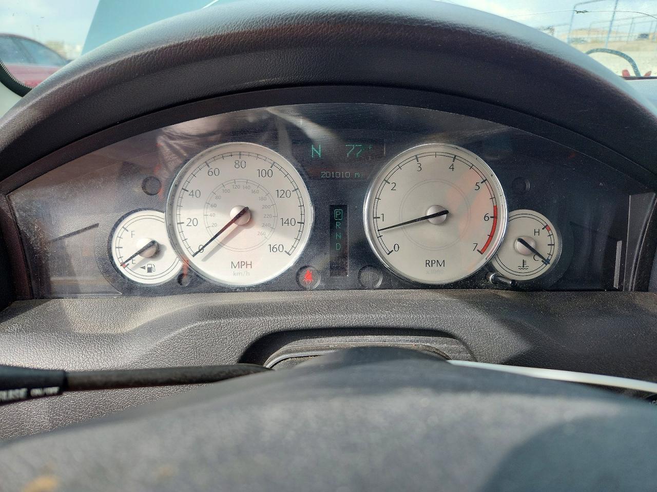 2005 CHRYSLER 300