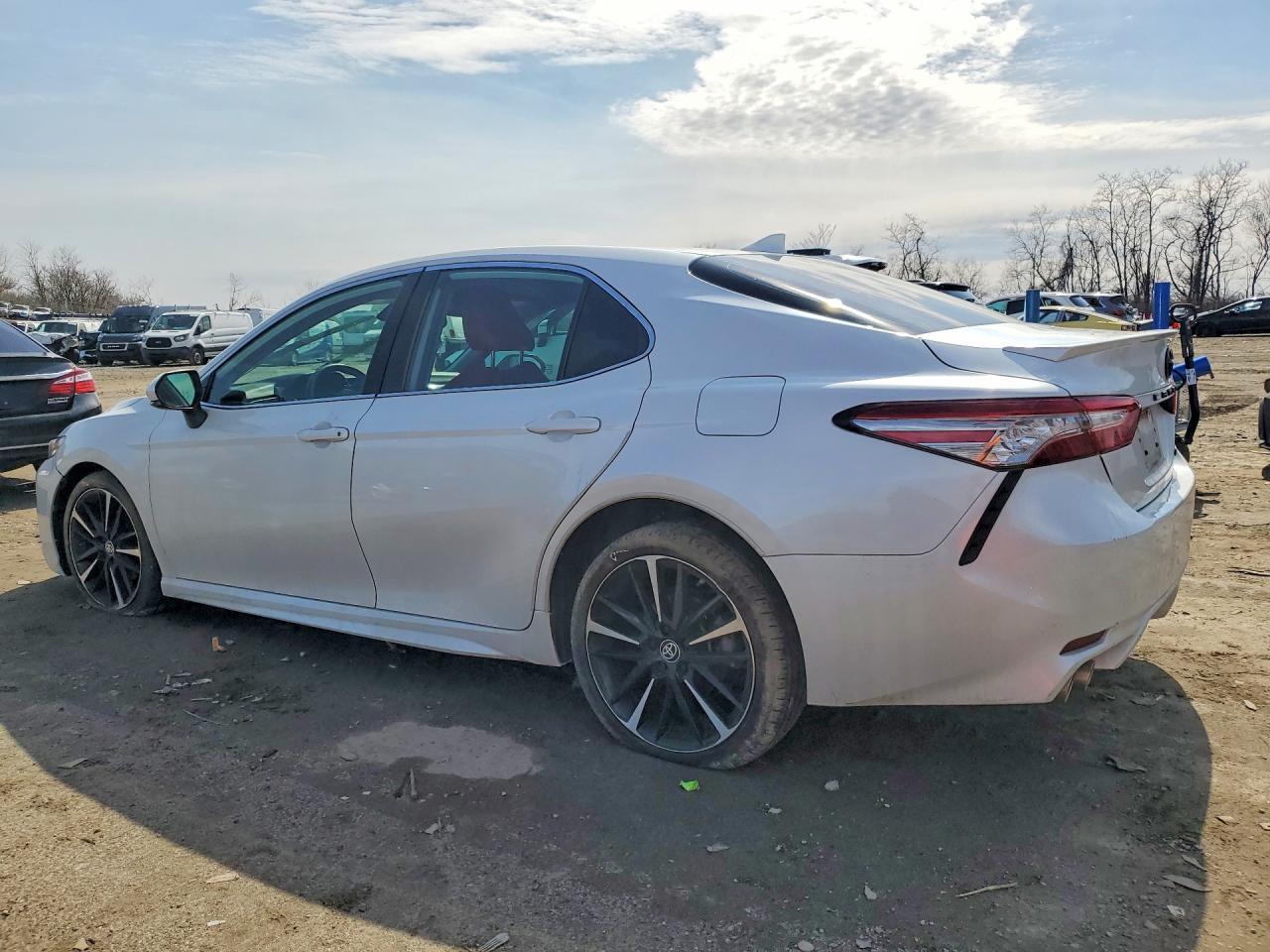 2019 TOYOTA CAMRY