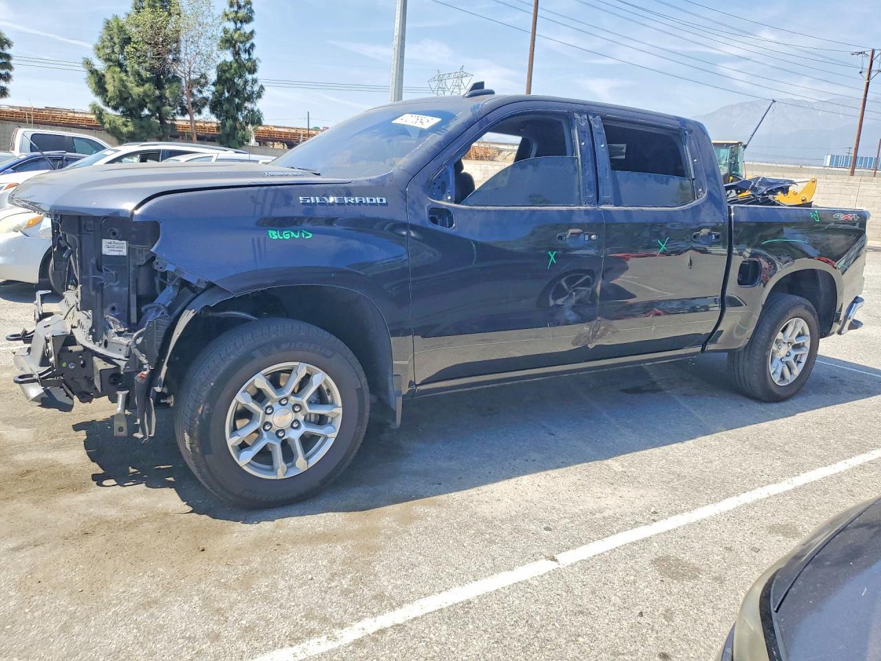 2024 CHEVROLET Silverado