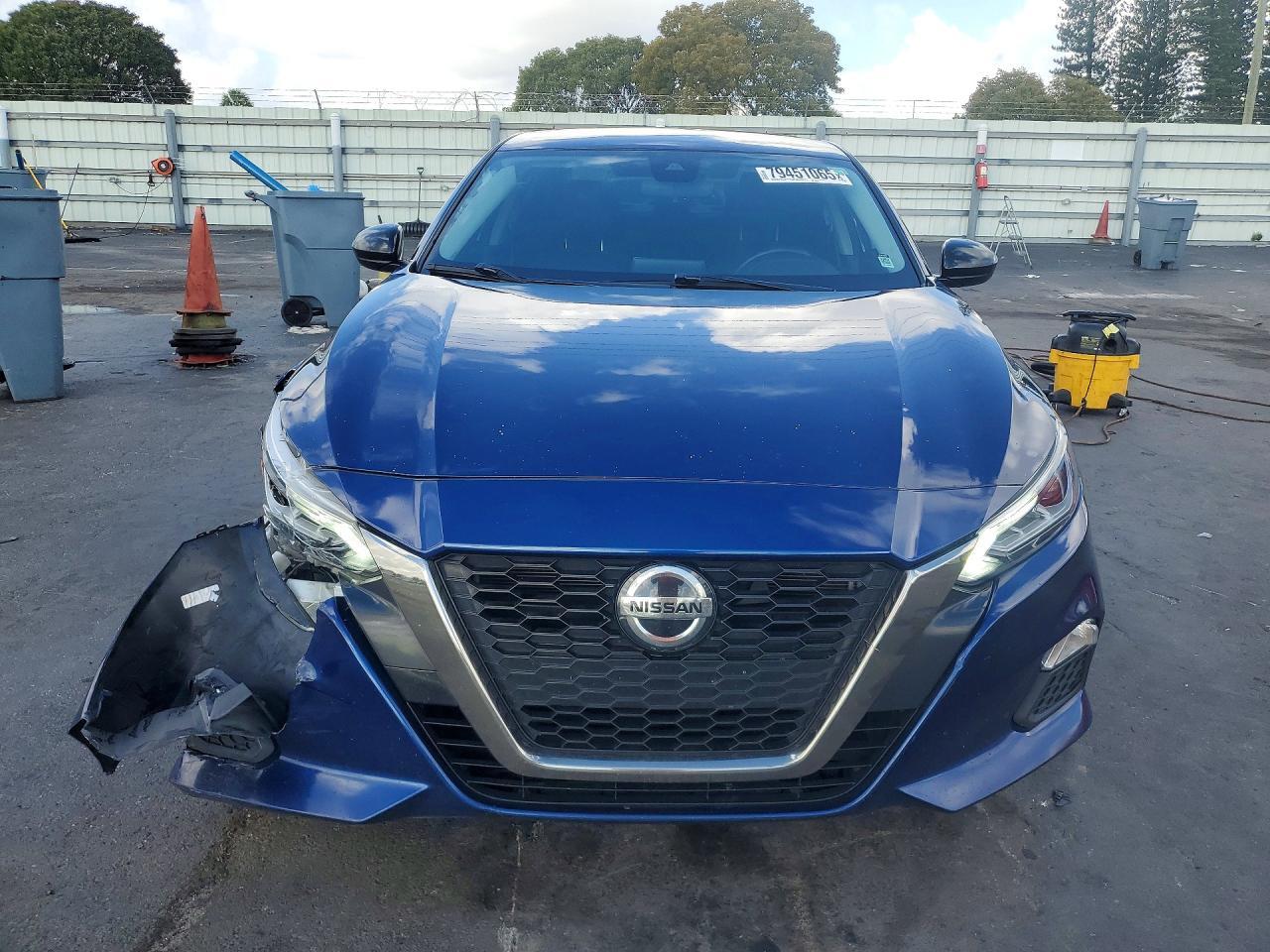 2022 NISSAN ALTIMA
