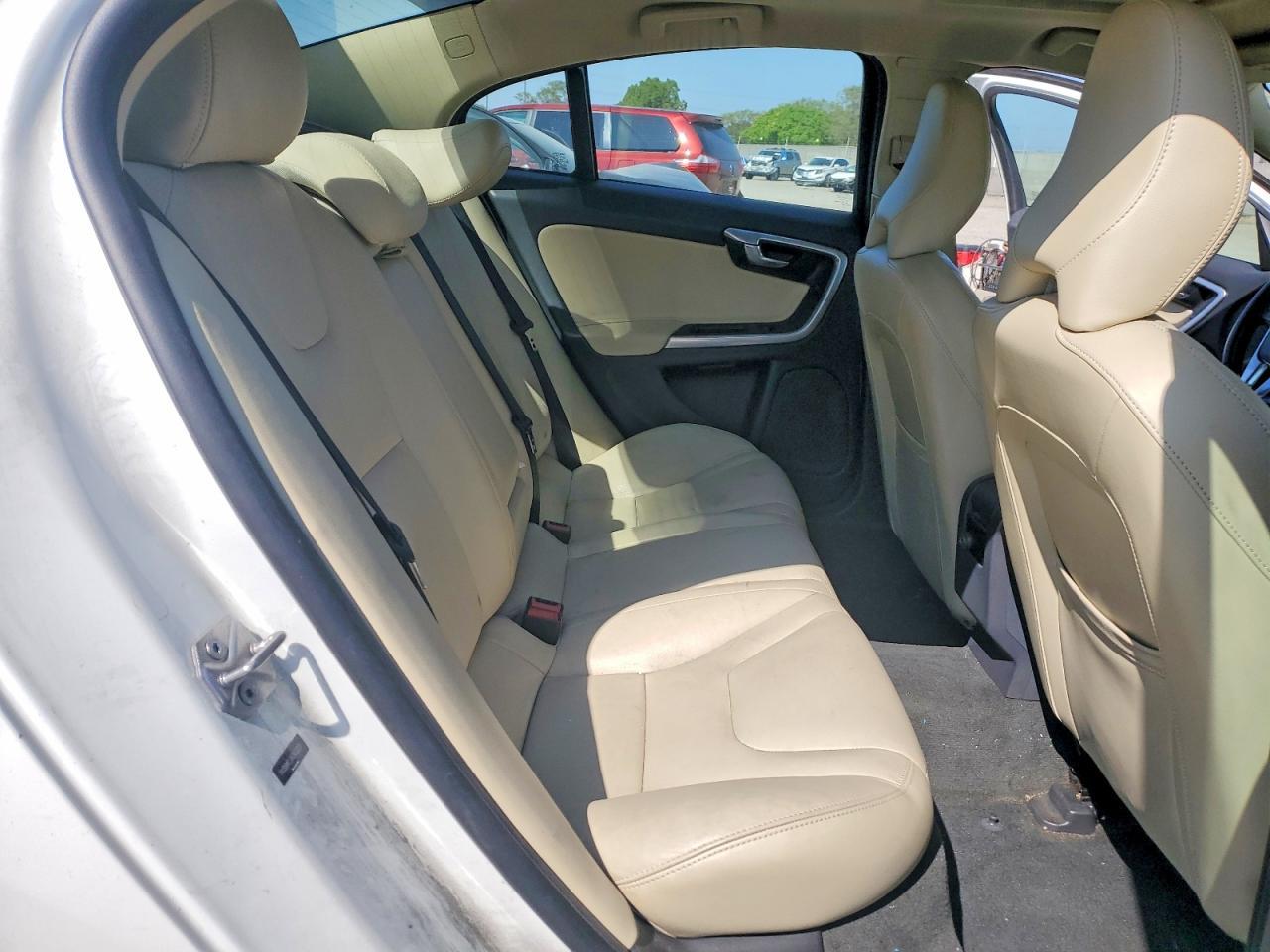 2017 VOLVO S60