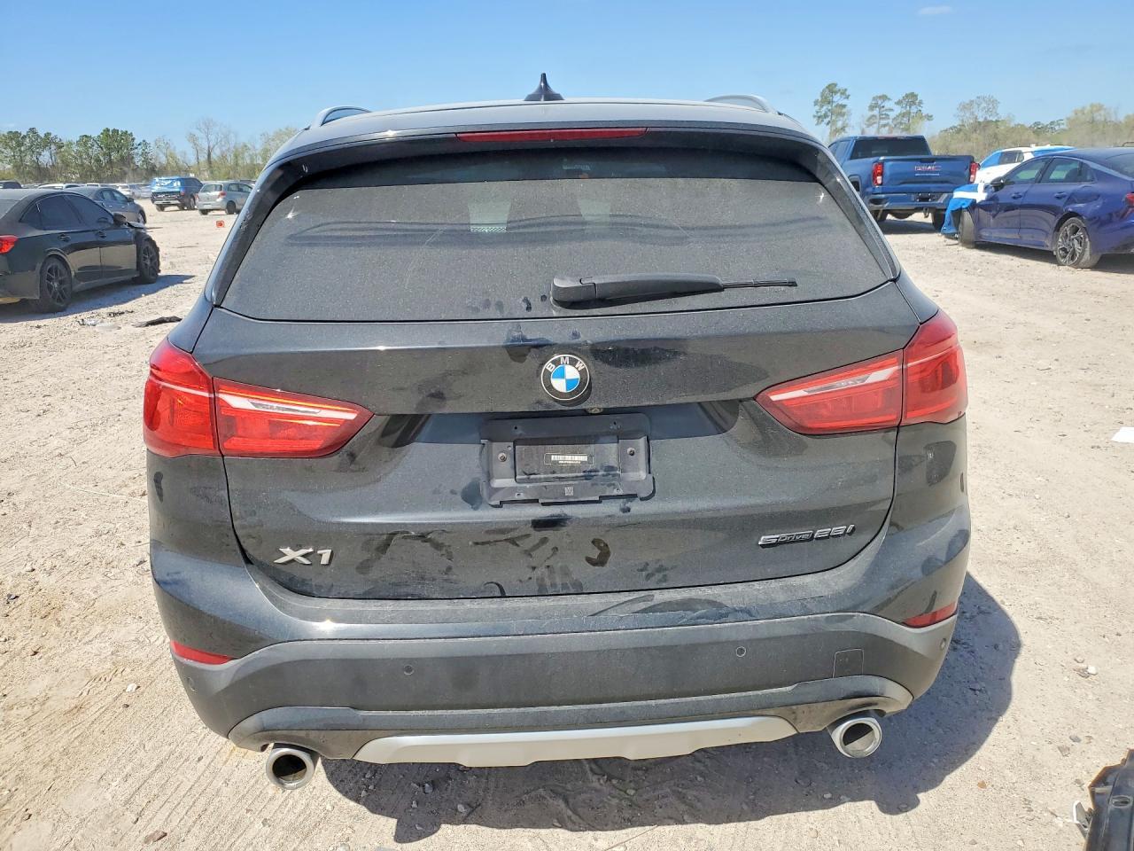 2022 BMW X1
