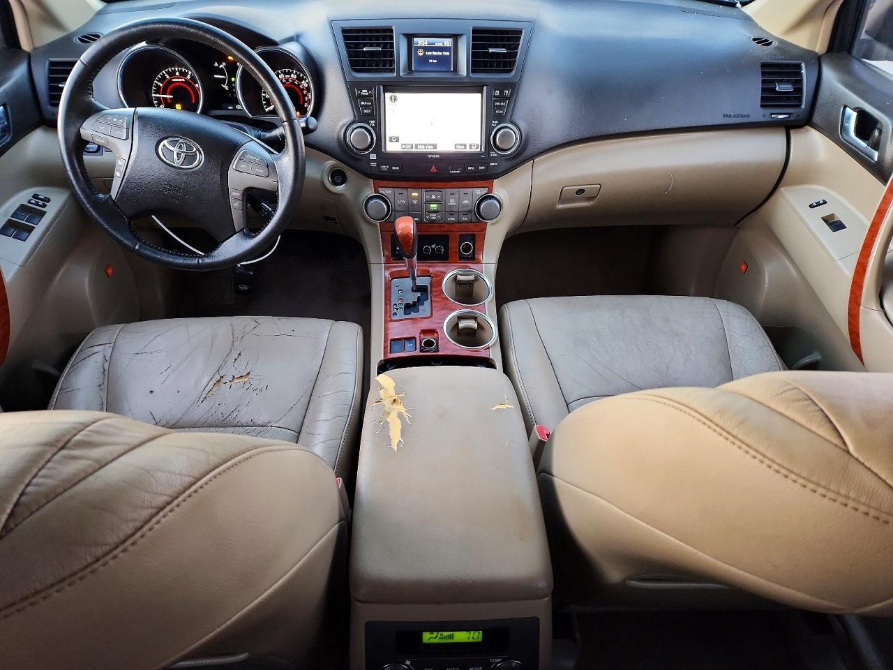 2010 TOYOTA HIGHLANDER