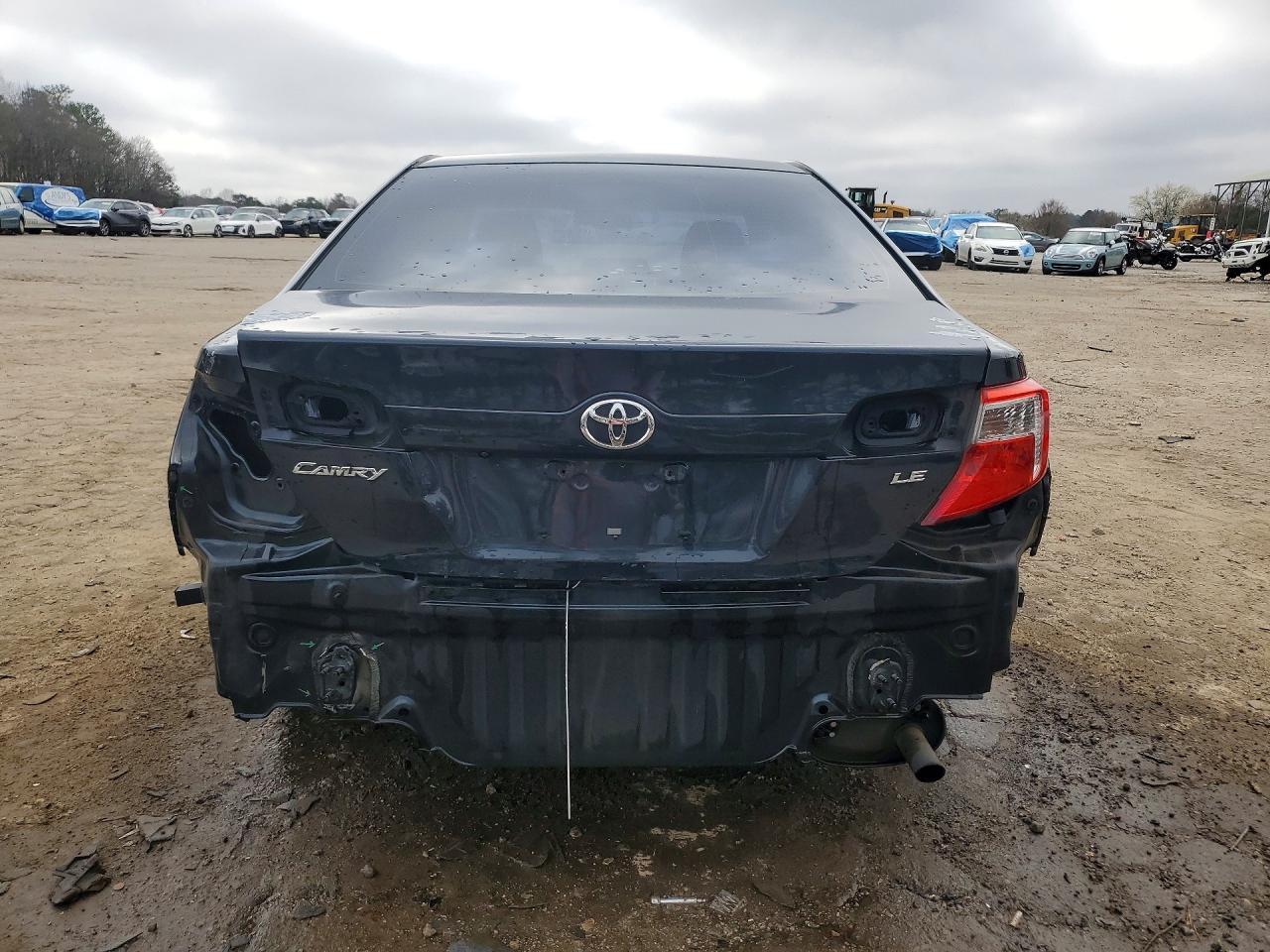 2014 TOYOTA CAMRY