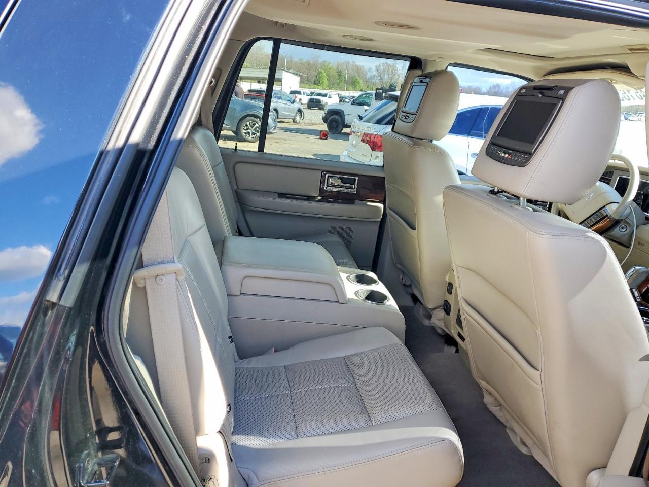 2013 LINCOLN Navigator
