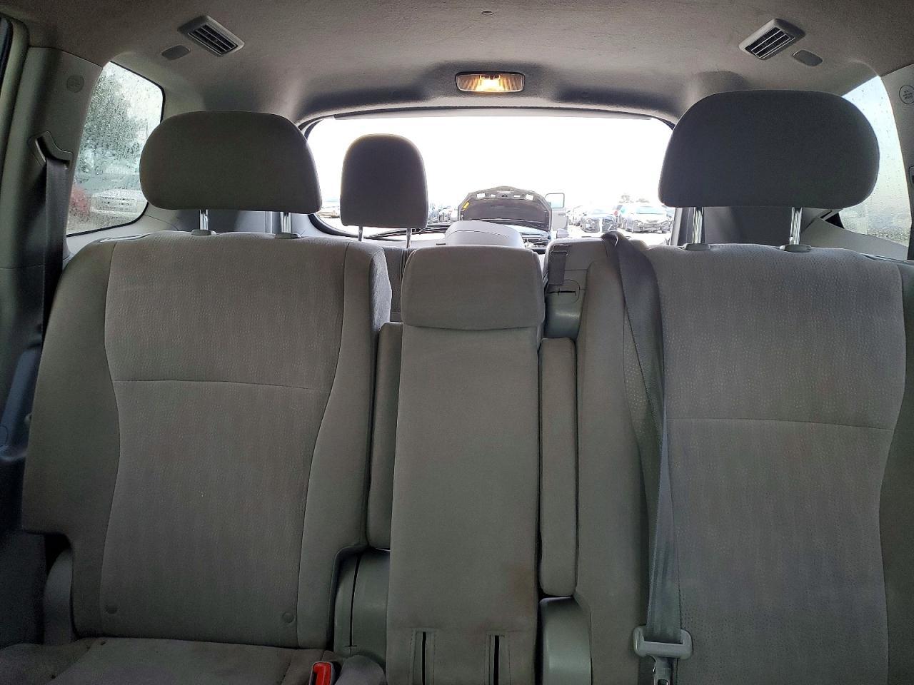 2011 TOYOTA HIGHLANDER