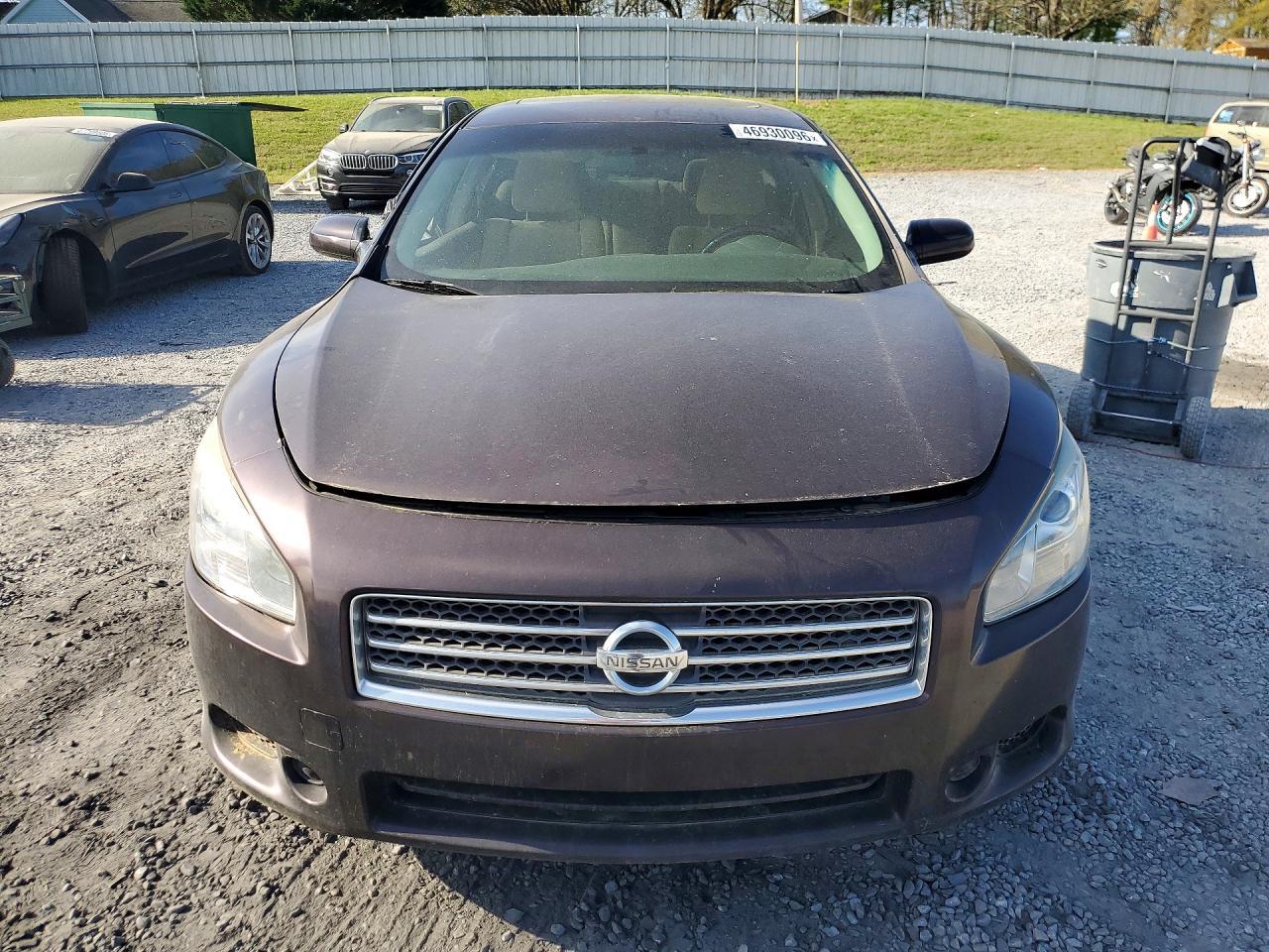 2010 NISSAN Maxima