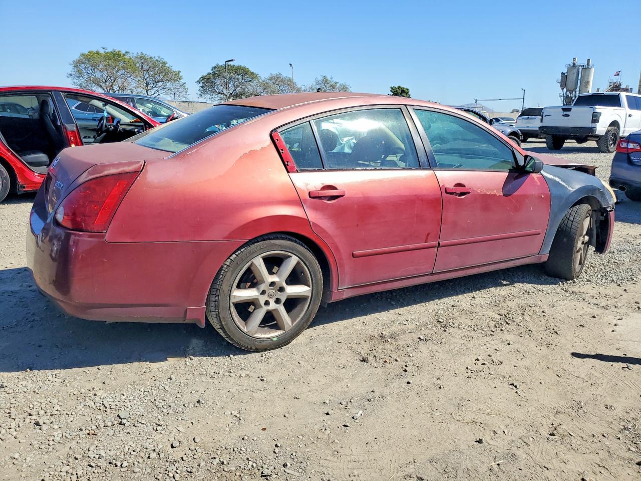 2005 NISSAN Maxima