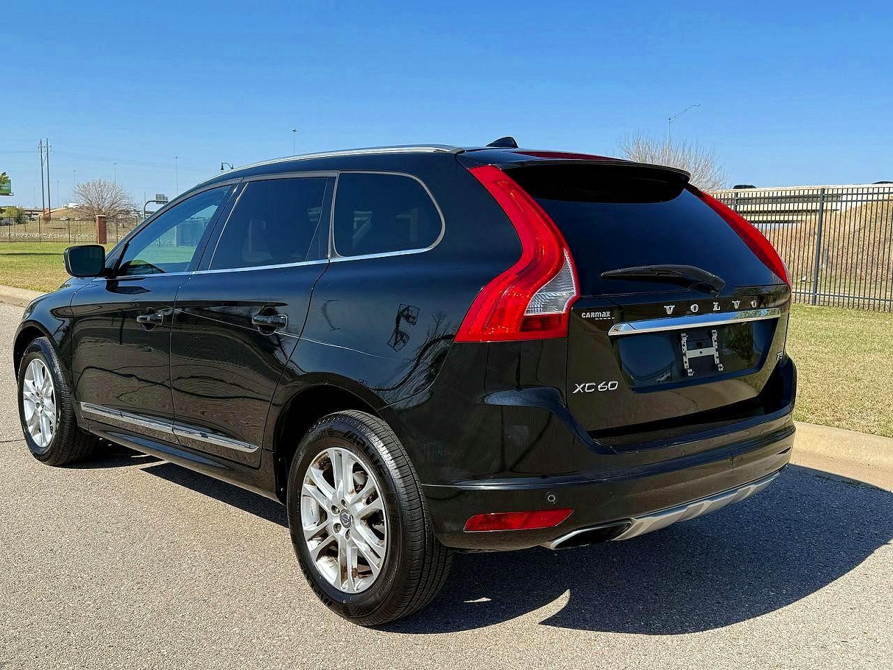 2015 VOLVO XC60