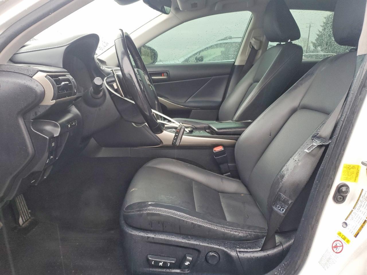 2017 LEXUS IS 300