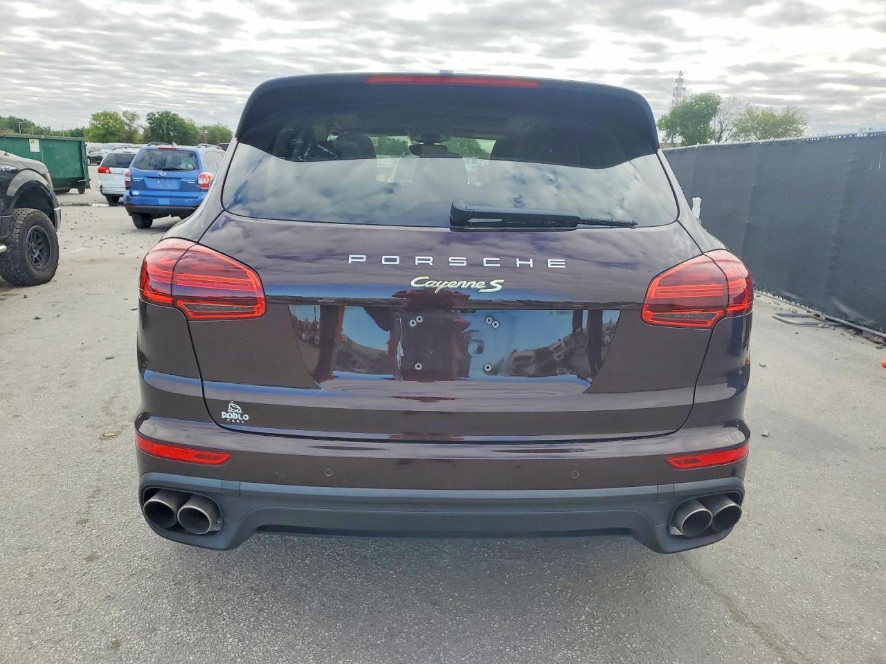 2017 PORSCHE CAYENNE