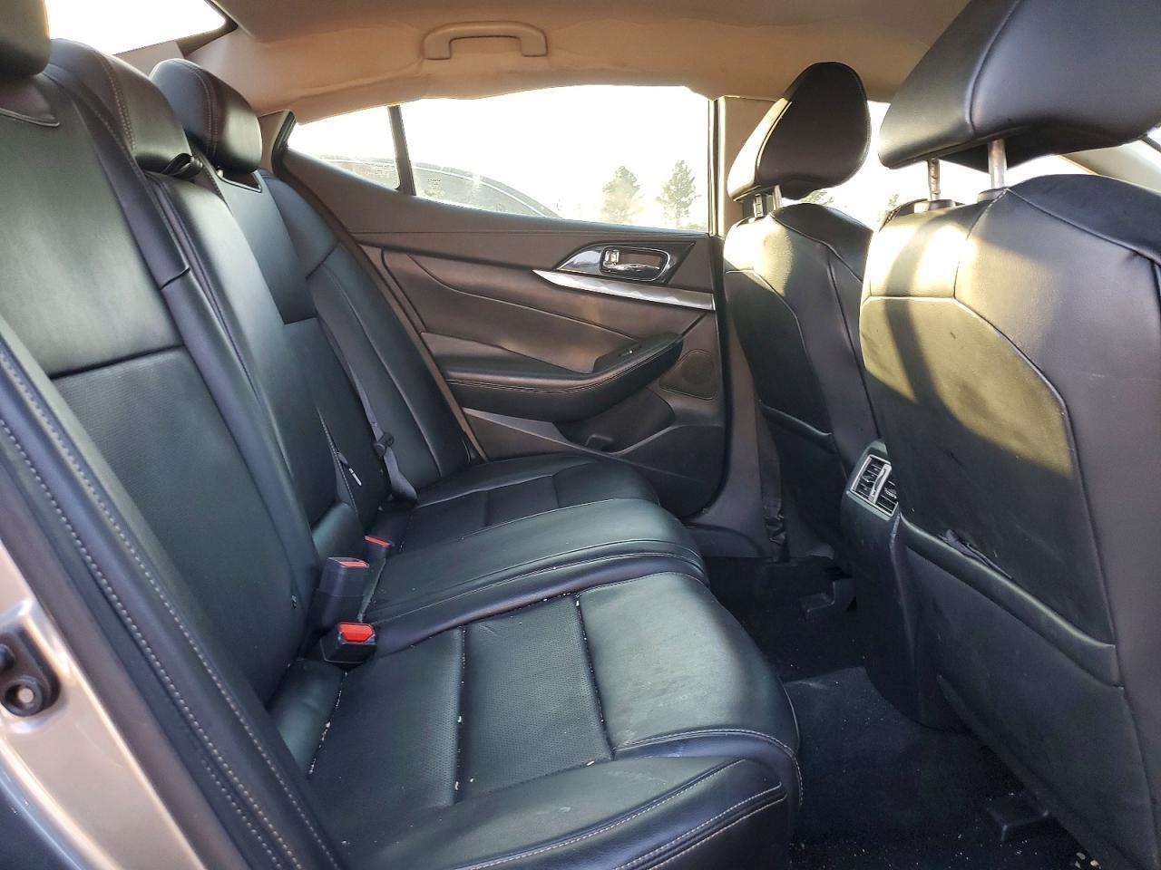 2021 NISSAN Maxima