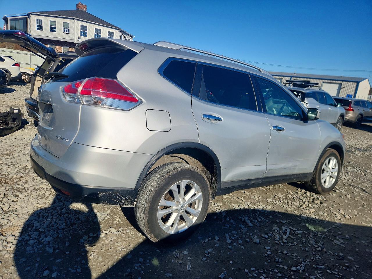 2016 NISSAN ROGUE