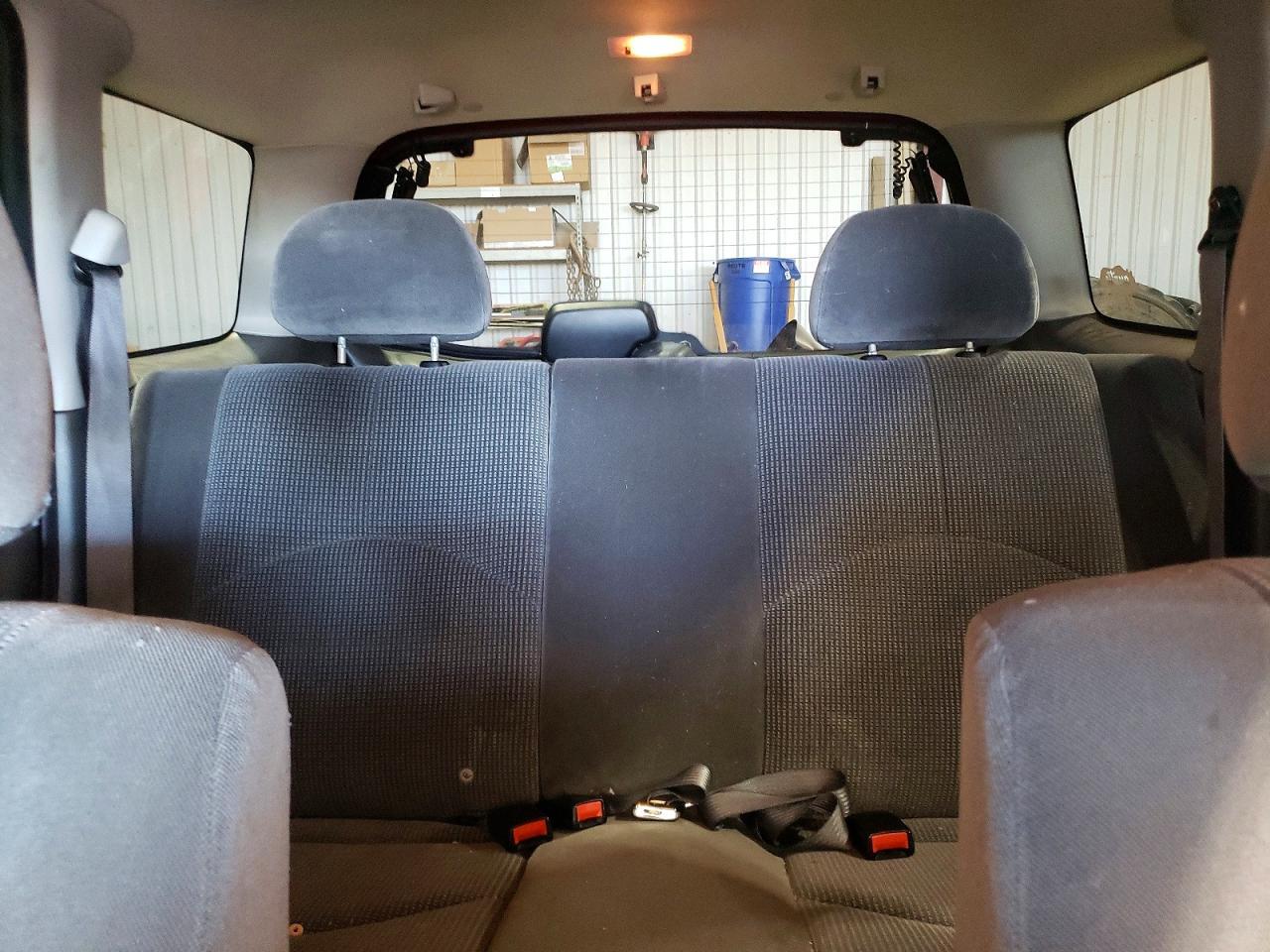 2004 MAZDA Tribute
