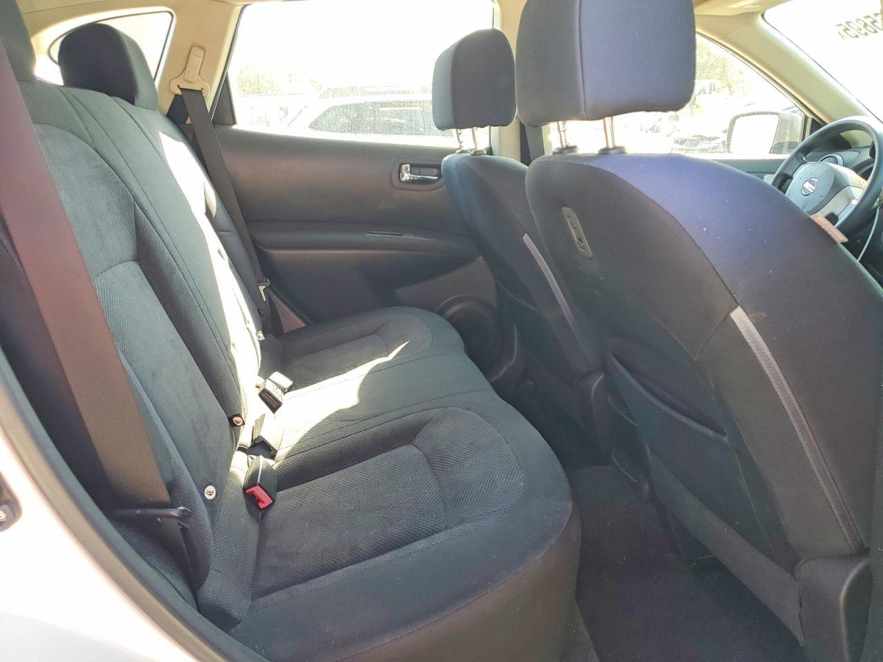 2014 NISSAN ROGUE