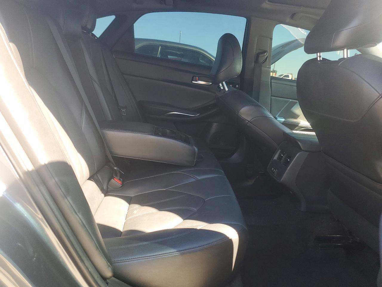 2019 TOYOTA Avalon