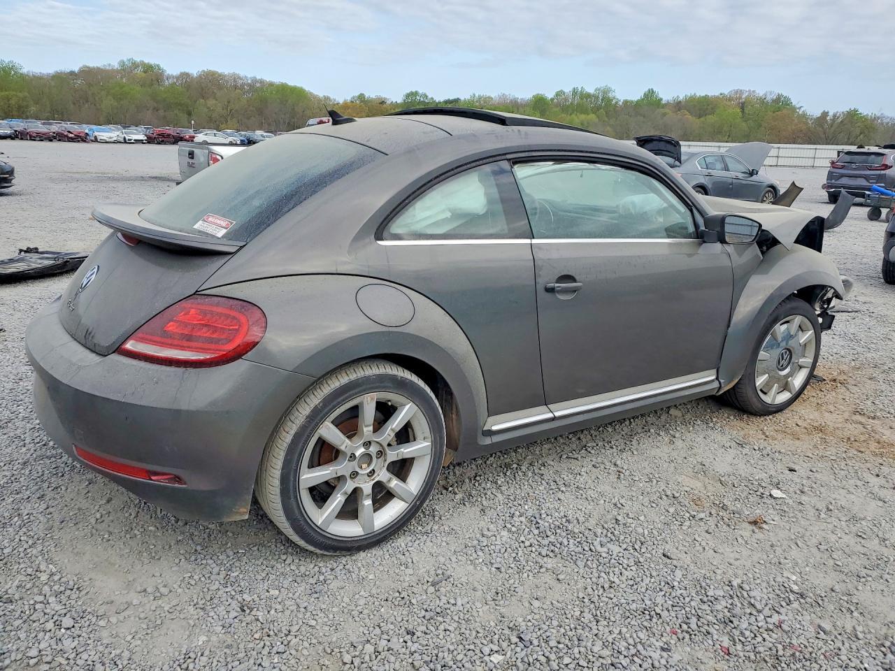 2018 VOLKSWAGEN Beetle